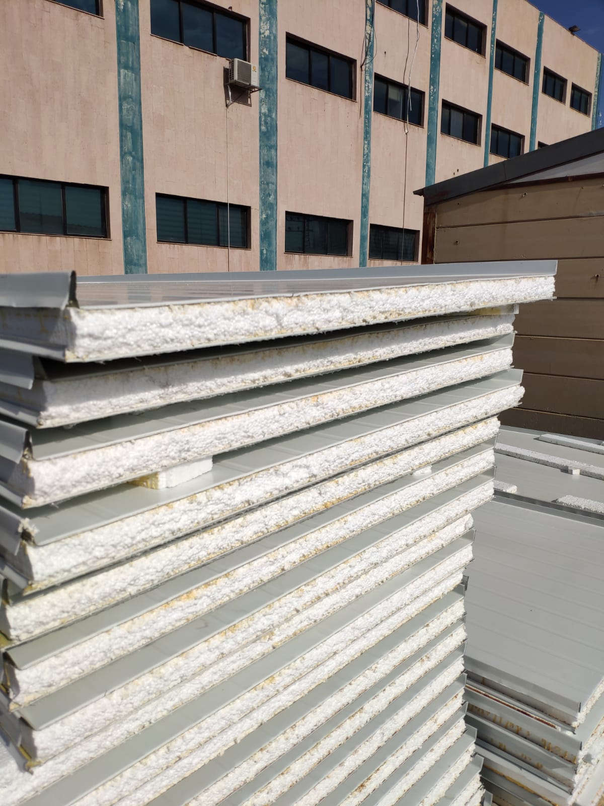 פנל פח מבודד קיר פנל פח מבודד קיר